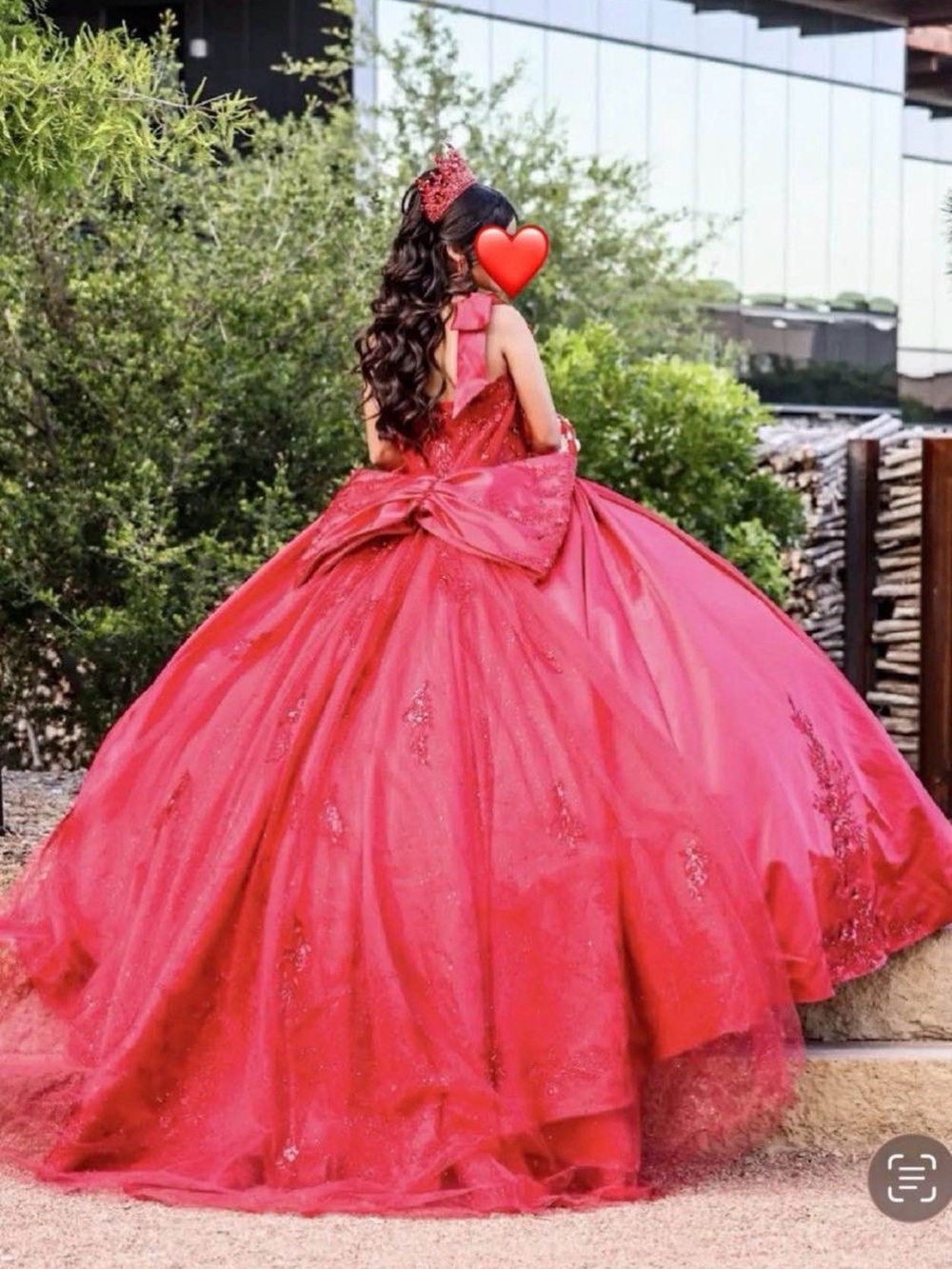Quinceñera dress Red Princess Ball Gown Dress for Girls with Bow Accent